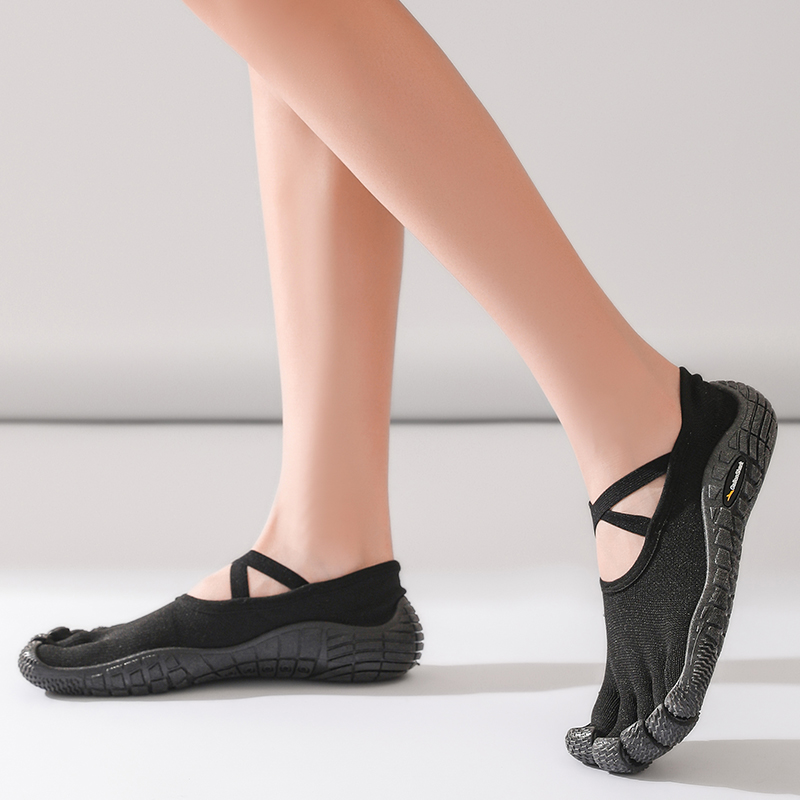 أحذية نسائية بخمسة أصابع حافي  - مراجعة Pilates Yoga Shoes وسعره