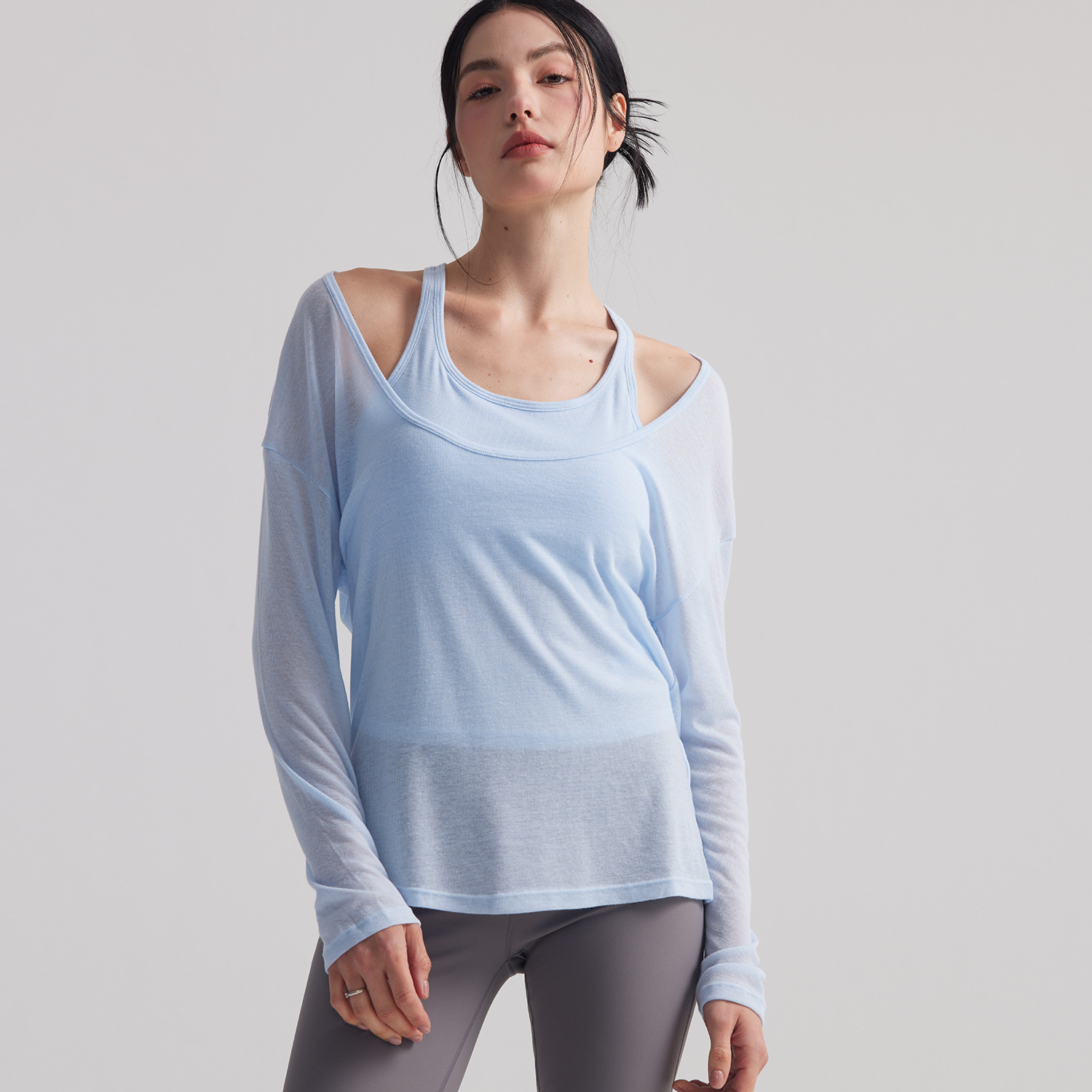 بلوزة رياضية نسائية فضفاضة شبه - مراجعة Pilates Yoga Top وسعره